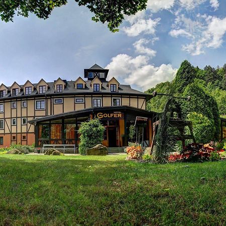 Hotel Golfer Kremnitz Exterior foto