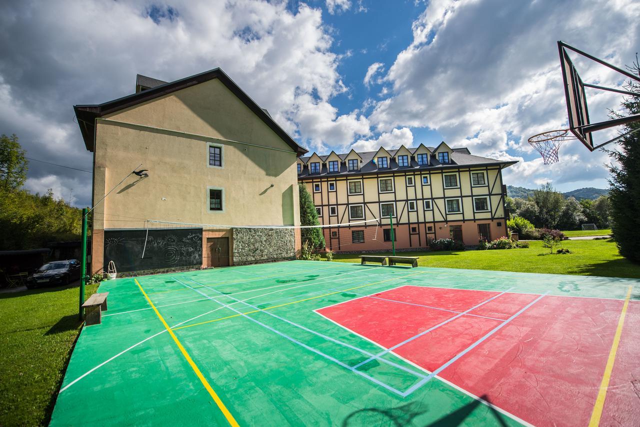 Hotel Golfer Kremnitz Exterior foto