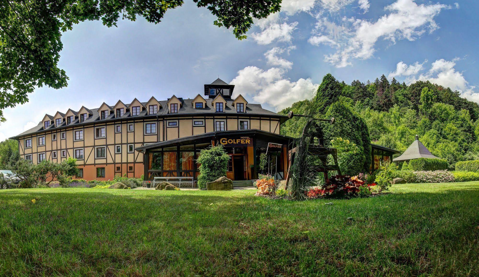 Hotel Golfer Kremnitz Exterior foto