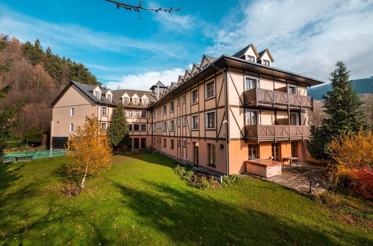 Hotel Golfer Kremnitz Exterior foto
