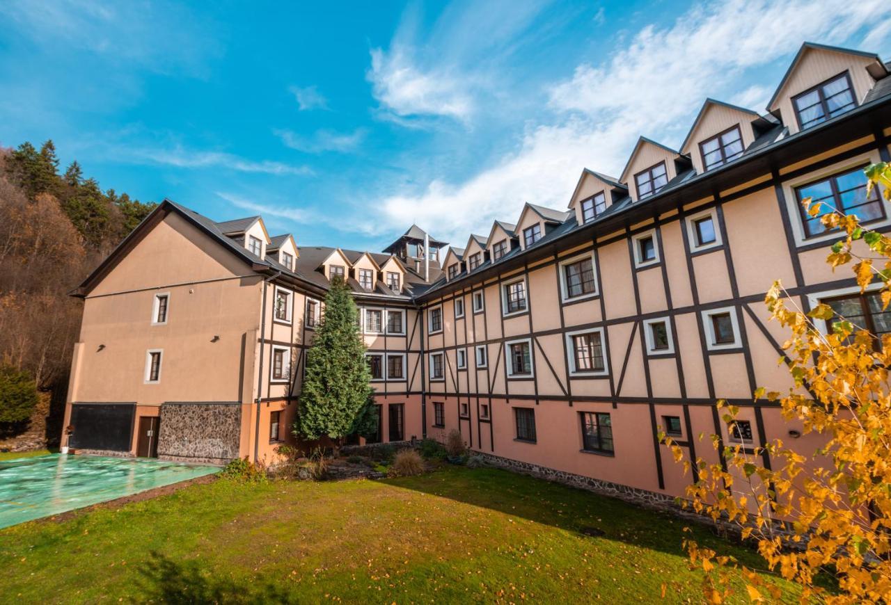 Hotel Golfer Kremnitz Exterior foto